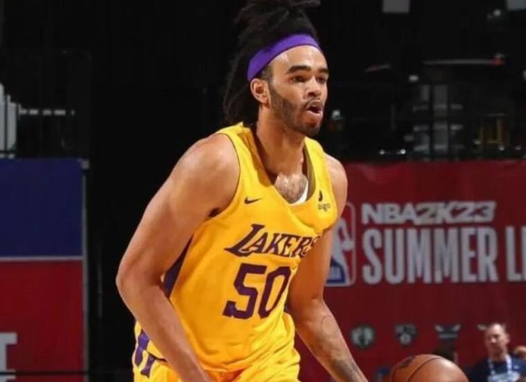 开云APP下载-山东队新签内线外援，场均15+7；辽宁队新外援场均仅3.8分