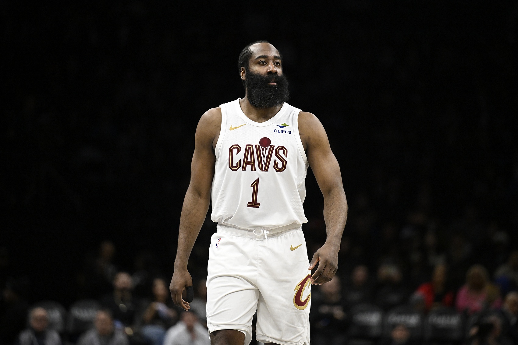 开云官方平台-媒体人：这支骑士是残阵 米切尔没打 但还是能与活塞一较高下