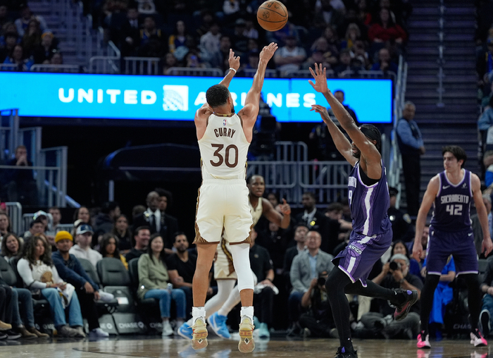 开云官方平台-库里扳平三分+波杰反超三分！勇士拒西部倒二逆转 终结4连败仍第十|斯蒂芬·库里|国王|休斯敦火箭队|NBA常规赛|金州勇士队_新浪体育_新浪新闻