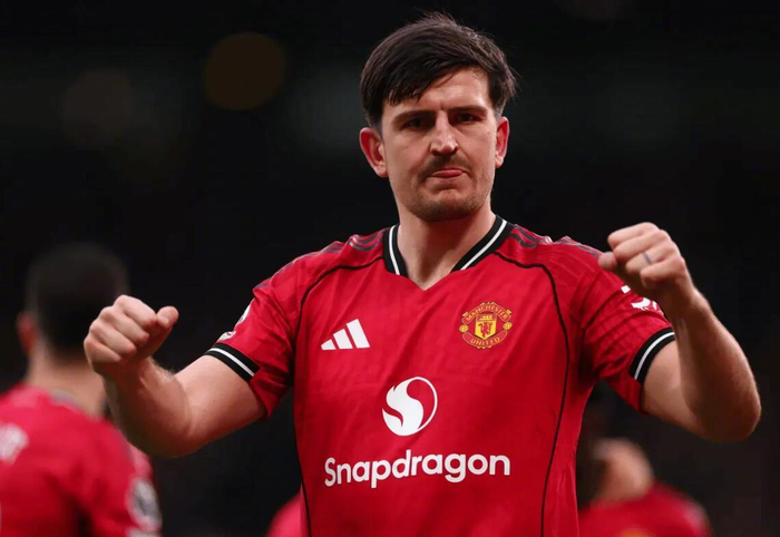 开云智能体验-马奎尔降薪续约曼联签1+1合同，周薪19万镑减幅未披露|卡里克|哈里-马奎尔|托马·勒马尔|图赫尔|球队_新浪体育_新浪新闻